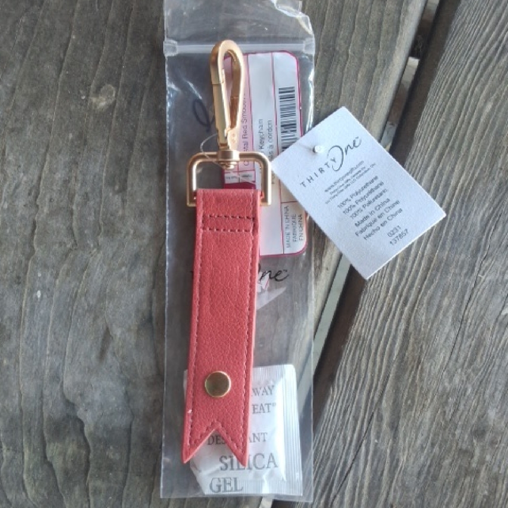 Thirty-One Coastal Red Smooth Pebble Cord Wrap Keychain